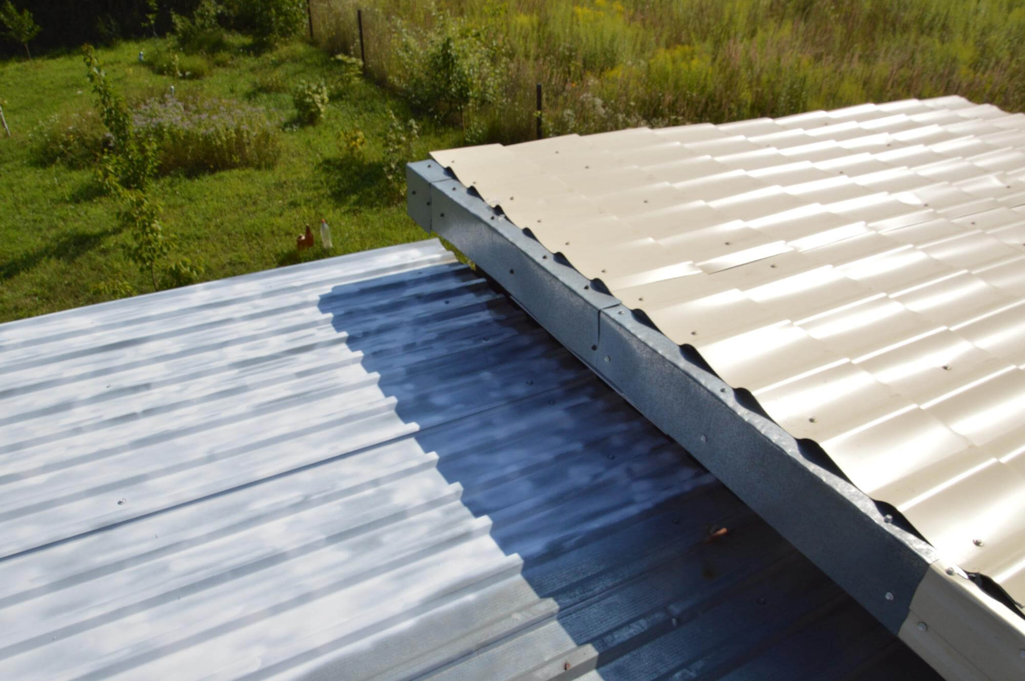 Metal roof panels being installed on a Virginia home